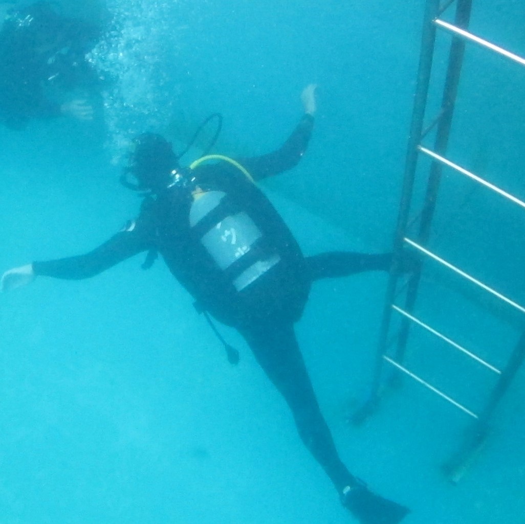 新横浜で今年こそダイバーになろう!|プール講習|横浜ダイビングショップ【セブン】 passport-diver