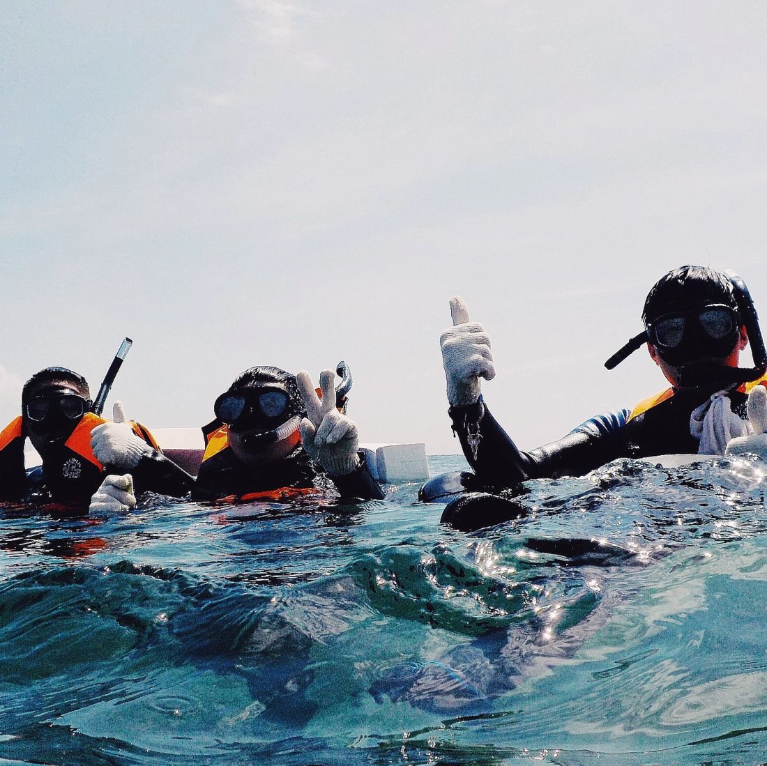 「泳げなくてもいい」等といい加減な事は言いません。 scuba-diver-course-naui